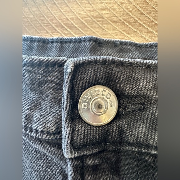 H&M Divided Black High Rise Mom Jeans Tapered Leg Size 4 - Picture 5 of 16